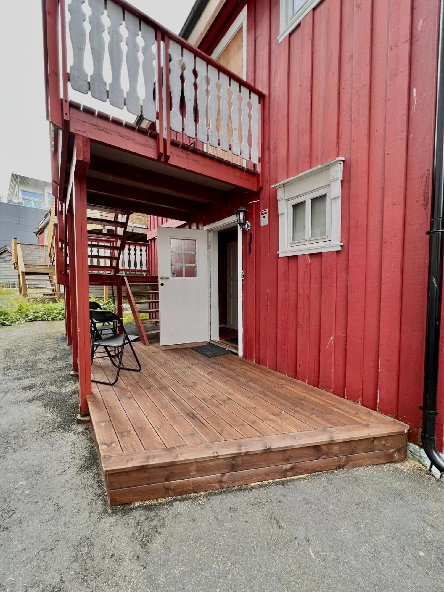 Arctic Homes - Red Polar House Tromso Luaran gambar